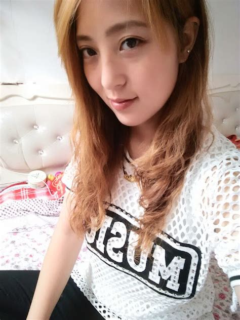 Cute Chinese Girl Selfie I Am A Selfie Girl