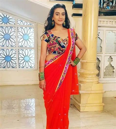 Akshara Singh In Saree Is A Killer Combo Check Out Her Most Tempting Looks In Sarees