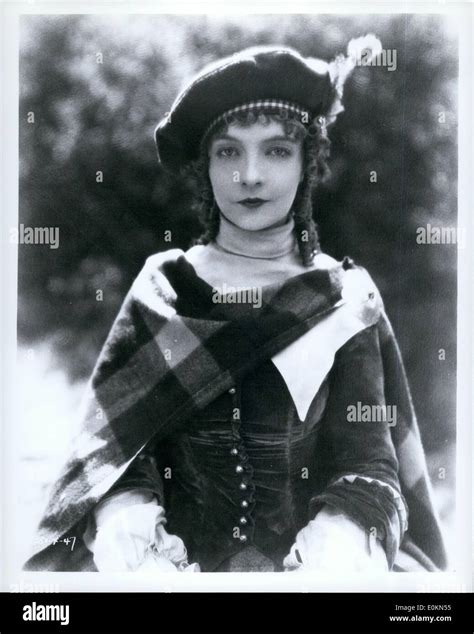 Lillian Gish Hi Res Stock Photography And Images Alamy