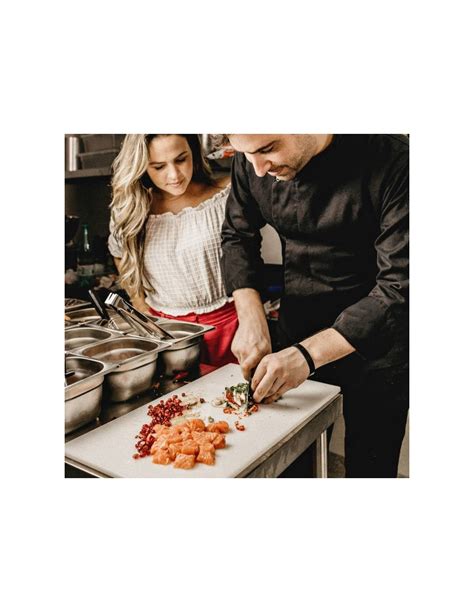 Somos una empresa especializada en la venta de productos innovadores de pastelería. Elaboraciones más significativas de la cocina creativa y ...