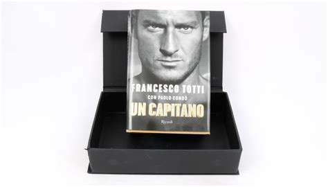 Libro Un Capitano Di Francesco Totti Special Box Charitystars