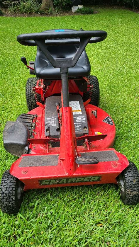 Lot 280 Briggs And Stratton Riding Lawn Mower Movin On Estate Sales