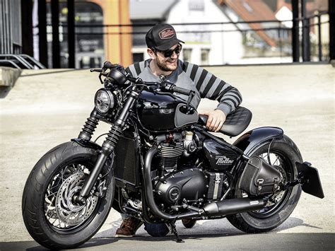 Triumph Bobber Black Back In Black Custombike