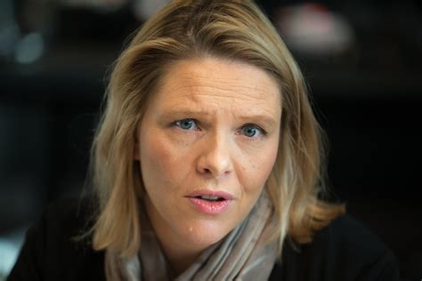 Sylvi listhaug (born 25 december 1977) is a norwegian politician for the progress party who has been minister of migration and integration since december 2015, and minister of agriculture and food from 2013 to 2015. Sylvi Listhaug (Frp): - Jeg tror de fleste har skjønt at ...