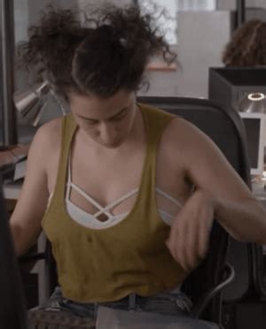 Seven Truths You Know When You Never Wear A Bra HelloGigglesHelloGiggles