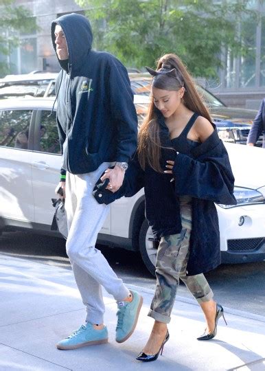 Ariana Grande Responds To Video Mocking Her Long Sleeves
