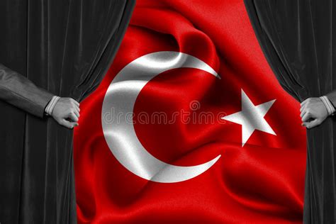 The flag is called ay yıldız (literally, moon star) or alsancak (red banner) in turkish. Turkisk Flagga, Turkiet, Flaggadesign Arkivfoto - Bild av ...