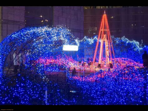Follow the vibe and change your wallpaper every day! Christmas Wallpaper Blinking Lights | Wallpapers9