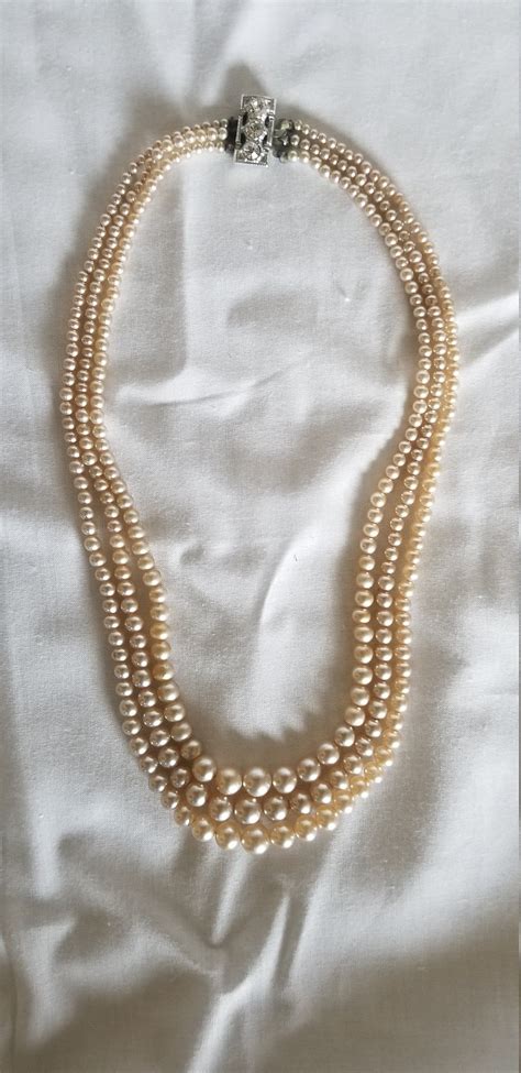 Vintage 1940s 1950s Triple Strand Pearl Necklace Vintage Etsy Pearl Necklace Vintage Pearl
