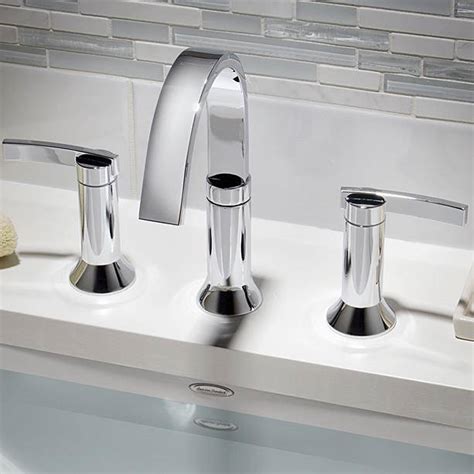 Full of modern style, the edenton widespread bathroom faucet has a sleek gooseneck spout with complementing lever handles. Berwick Widespread Faucet | Lever Handles | American Standard