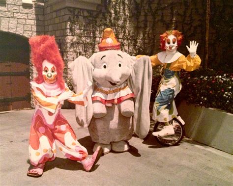 Scary Face Characters — Retrodisney Vintage Picture Of Dumbo And Clowns