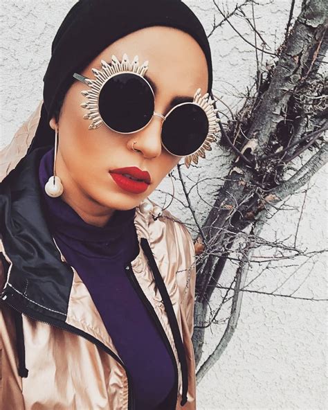 Middle Eastern Makeup Hijab Outfit Profile Photo Pakistani Beauty Makeup Round Sunglasses