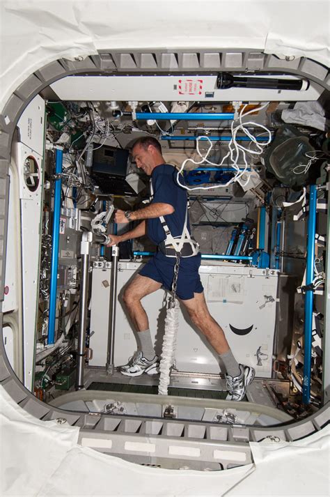 Nasa Astronaut Rick Mastracchio On Colbert Iss037 E 028165 Flickr