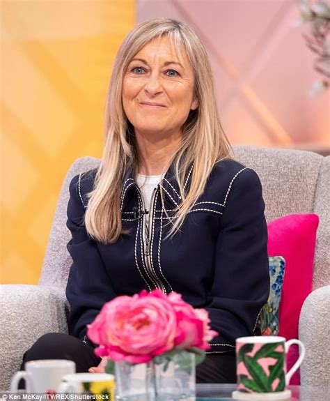 gmtv star fiona phillips admits she was overwhelmed by depression daily mail online