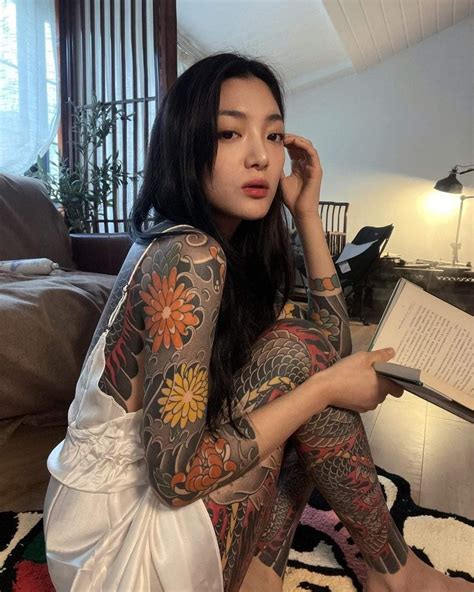 Asian Tattoo Girl Asian Tattoos Tattoed Women Tattoed Girls
