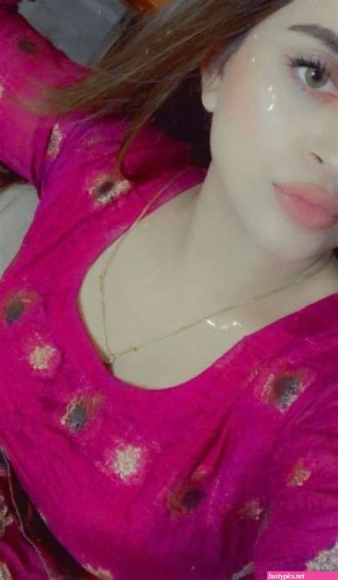 Karachi Girls Xxx Leaked Busty Porn Pics