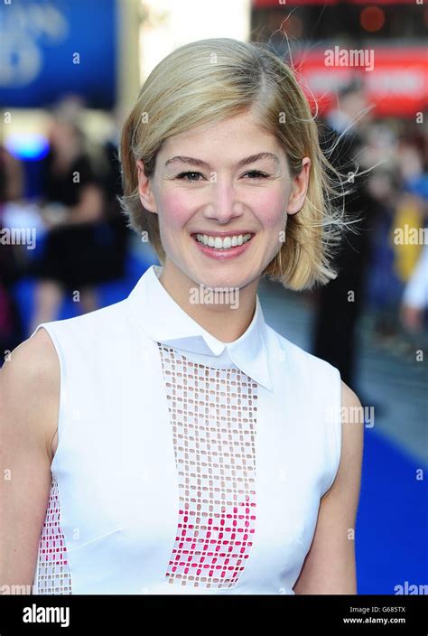 Rosamund Pike Arriving For The World Premiere Of The Worlds End At