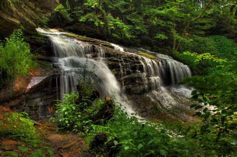 7 Beautiful Hidden Waterfalls In Pittsburgh