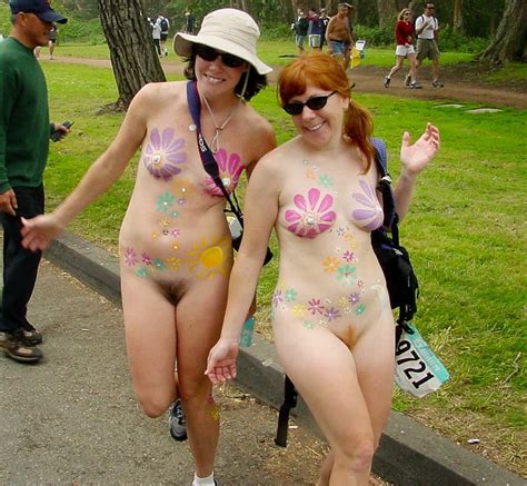 PUBLIC NUDITY PROJECT Bay To Breakers 2001