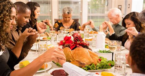 Praying god's blessing over our meals and dinner is a simple way to make a big difference on the daily alignment of our hearts. Thanksgiving Mealtime Grace | Guideposts