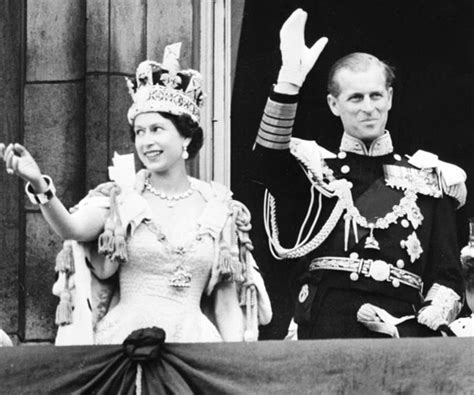 queen elizabeth becomes britain s longest serving monarch now to love