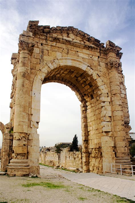 Filetyre Triumphal Arch