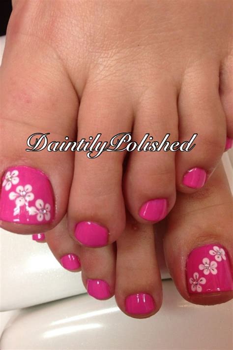 Floral nail designs never go out of style. Pink Hawaiian Flowers (With images) | Flower toe nails ...