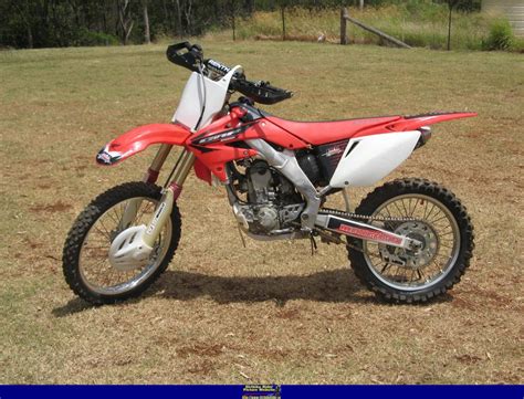 The honda crf450r was the first in the series, followed. 2005 Honda CRF250R - Moto.ZombDrive.COM