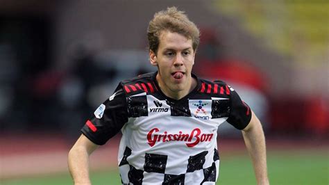 #vettel #seb5 #armstrong #ferrari #f1. Sebastian Vettel ist schon im Fußball-WM-Fieber | Fußball