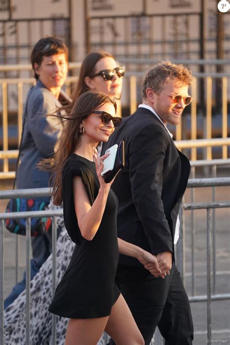 Meet emily ratajkowski's new husband. Emily Ratajkowski et son mari Sebastian Bear-McClard - Les ...