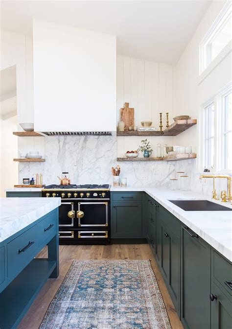 This room, in this case the kitchen, need to have green color calms and brings the energy, depending on its tone. Trend Spotting: Dark Green Kitchen Cabinets | Kitchen ...