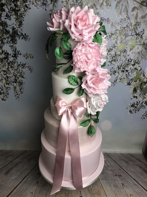 Cascading Sugar Flower Wedding Cake Mels Amazing Cakes