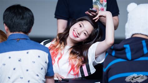 Are you looking for blackpink and twice wallpaper ?. Kim Dahyun HD Wallpaper #71772 - Asiachan KPOP Image Board