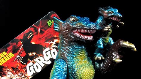 M1 Gorgo 1961 Vinyl Figure Unpackaging Destroying The Value Youtube