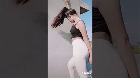 New Tik Tok Video The Carry On Saree Girl Hot Dance New Tik Tok Video Hot Desi Girl Tik Tok
