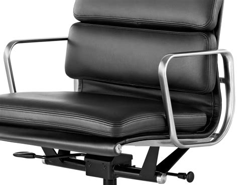 This is the european model made by icf under license from. Eames® Soft Pad Group Management Chair - hivemodern.com