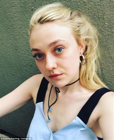 Dakota Fanning Steps Out With Pal For Relaxed New York Stroll Daily