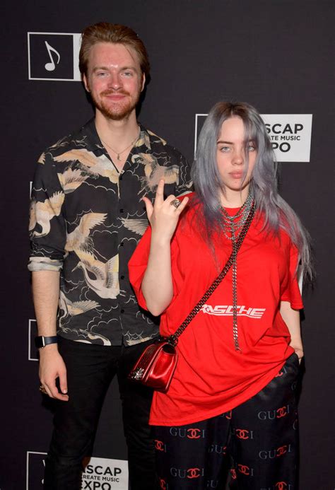 Her debut single ocean eyes went viral and got over 194 million streams on spotify. Billie Eilish's Brother's Girlfriend: Fans Think Finneas ...
