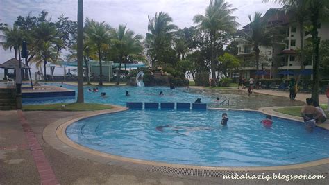Very good place and the staff very sweet person. mikahaziq: The Pulai Desaru Beach Review