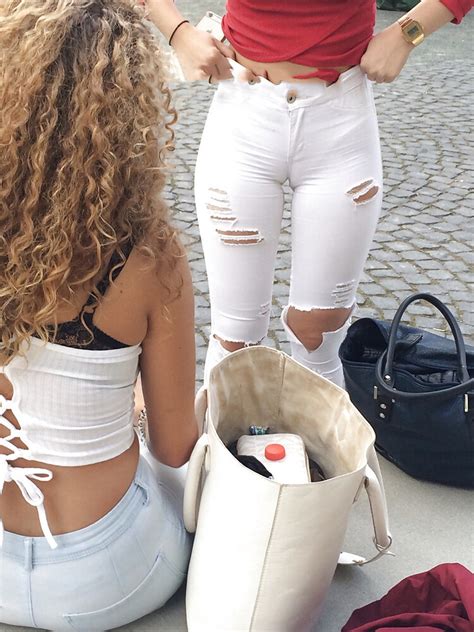Pretty Brunette With A Vpl Frontal Camel Non Oc 🐫🔥 Tight Jeans Forum