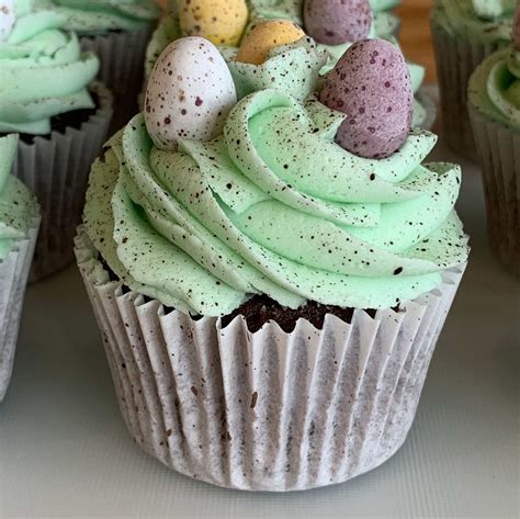 Mini Egg Speckled Cupcakes
