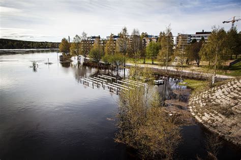 Lapin tulvahuiput lähestyvät, vedennousu hidastui Rovaniemellä, mutta ...