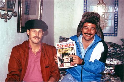 dea agents stephen murphy and javier peña after the raid of pablo escobar s luxury prison