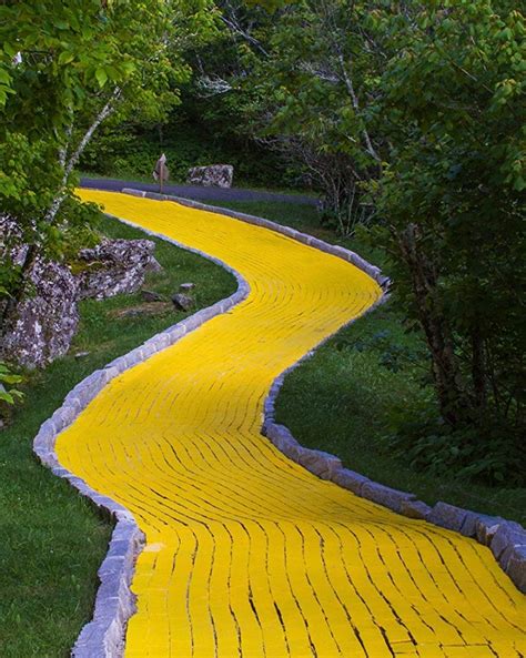 Yellow Brick Road Wizard Of Oz