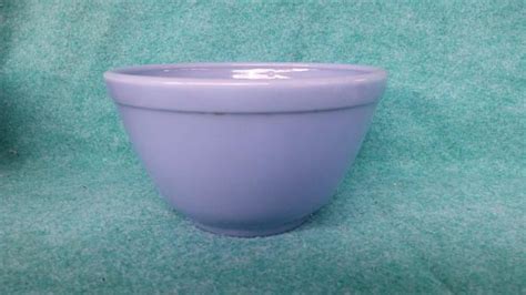 Pyrex Glass Mixing Bowl Delphite Blue 5 3 4 401 1 1 2 Etsy Glass Mixing Bowls Pyrex Vintage