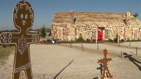 Worlds Largest Gingerbread House Video Personal Finance