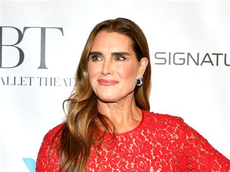 Brooke Shields Shared A Recovery Update And Gym Progress Video After Breaking Her Femur Self