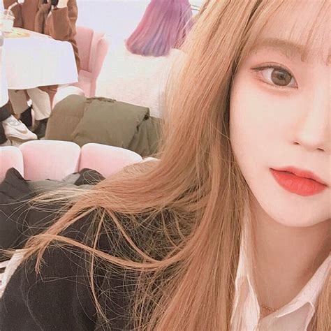 Ghim Của 민경 김 Trên 얼짱 Dép Ulzzang Tóc