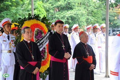 45 năm thực hiện di chúc của chủ tịch hồ chí minh. Đoàn đại diện Tòa Thánh và Hội đồng Giám mục Việt Nam ...