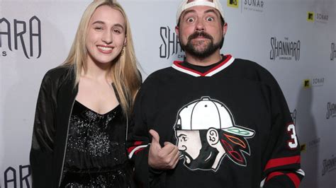 Kevin Smith S Daughter Recounts Very Very Scary Encounter With Fake Uber Drivers Abc News